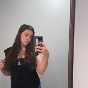 Meet your Posher, Tayler